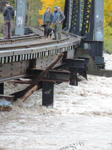Rains cause minor landslides on Hwy. 30