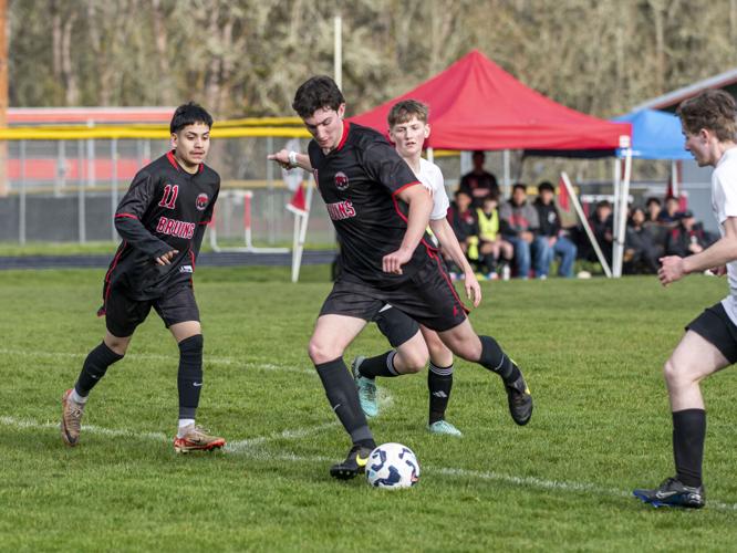 CHSbsoc_4236.jpg
