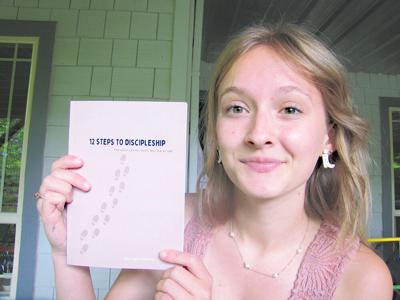 B3 Georgia Haynie ONE PIC PRINT