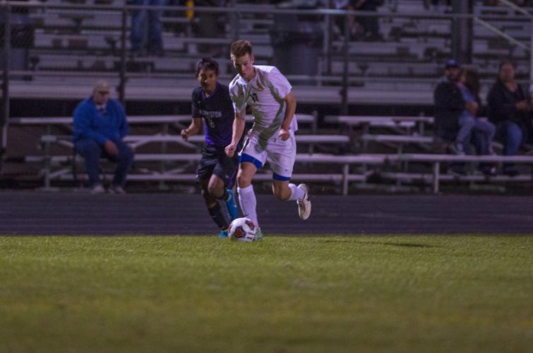 HRV boys soccer on wrong side of late game penalty kick