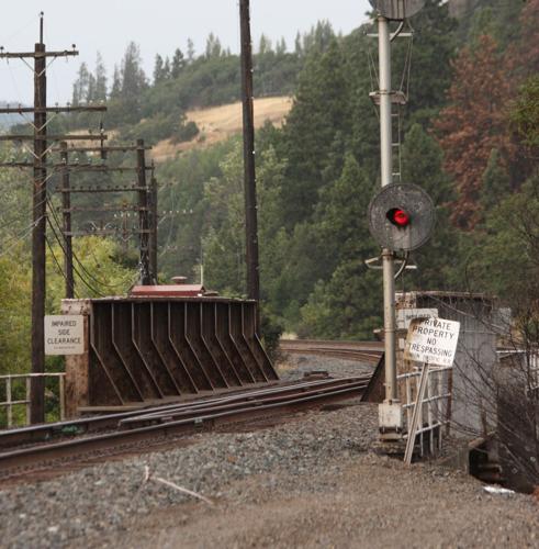 Railroad sues over Mosier track project