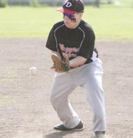 Sluggers go 1-2 in tournament at Hillsboro
