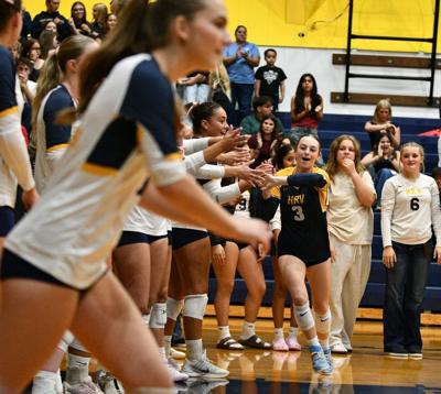 Eagle junior Lylah Hunter greets the team earlier this year against Columbia.  Zach Thummel photo