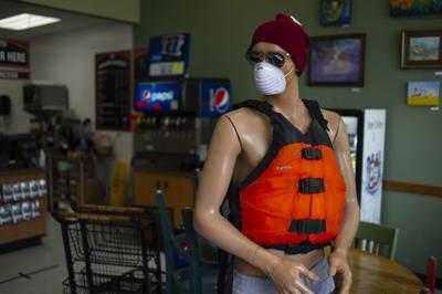 A8 Maupin rafting_MBG2358.jpg