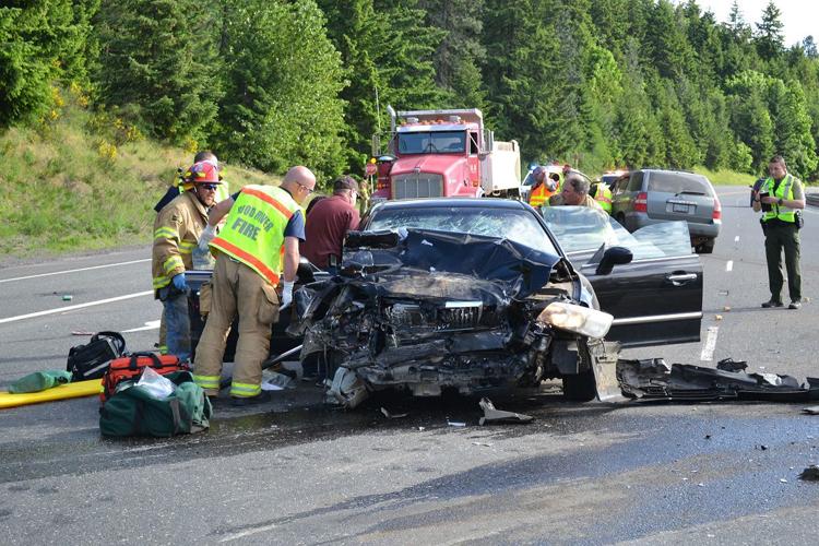 Three injured in Highway 35 Odell junction crash