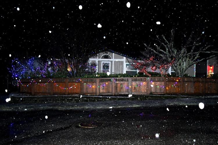 Holiday lights 2021 White Salmon