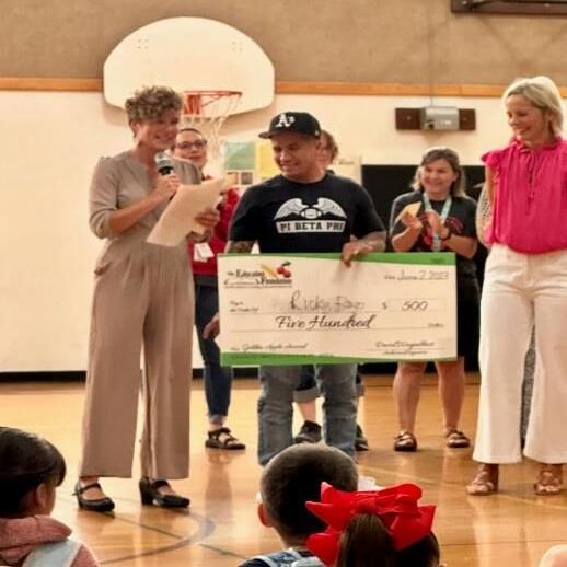 Education Foundation presents 'Golden Apple Awards' | News - Vimarsana News