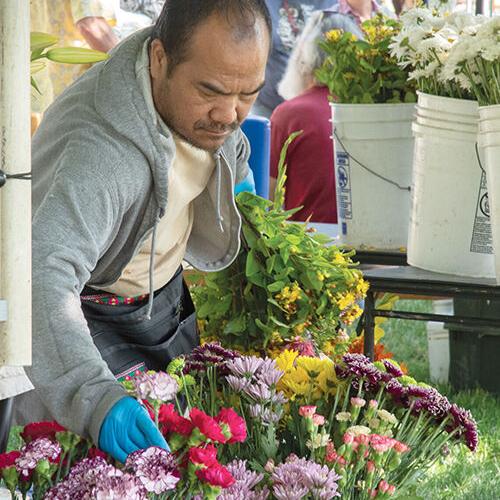 Farmers' markets open | News | columbiagorgenews.com - Vimarsana News