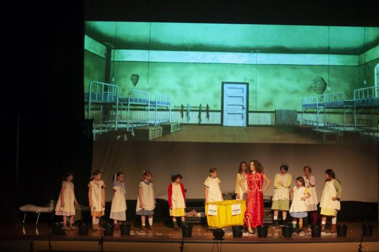 Annie JR_FRG9583.jpg