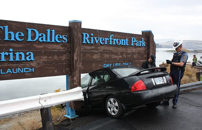 Car crashes near Riverfront park, Marina