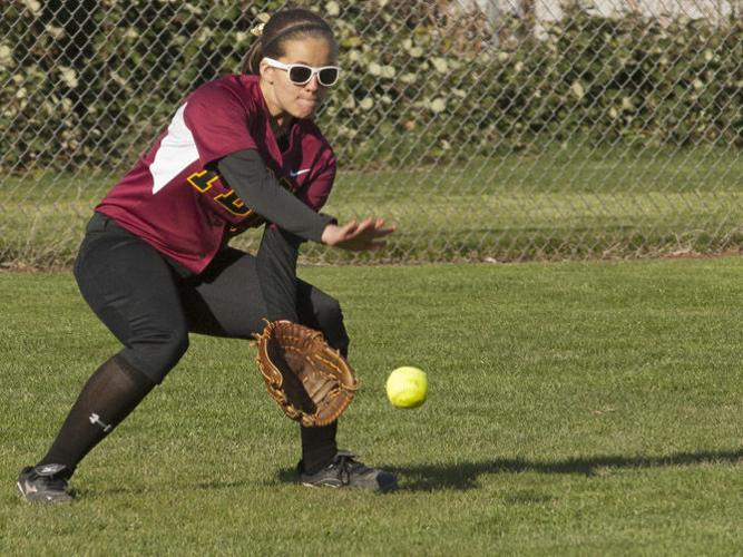 TDW game slips away at the end: No. 3-ranked Redmond scores four in the sixth for 5-4 comeback