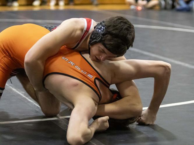 CHSwrestle_3656.jpg