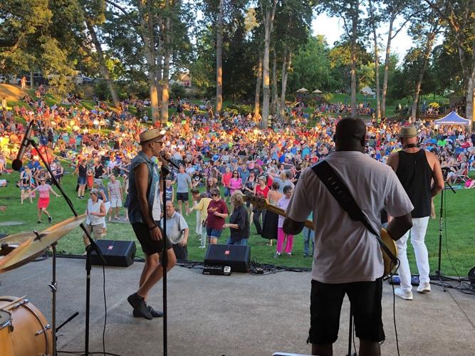 Families in the Park 2022 Hit Machine