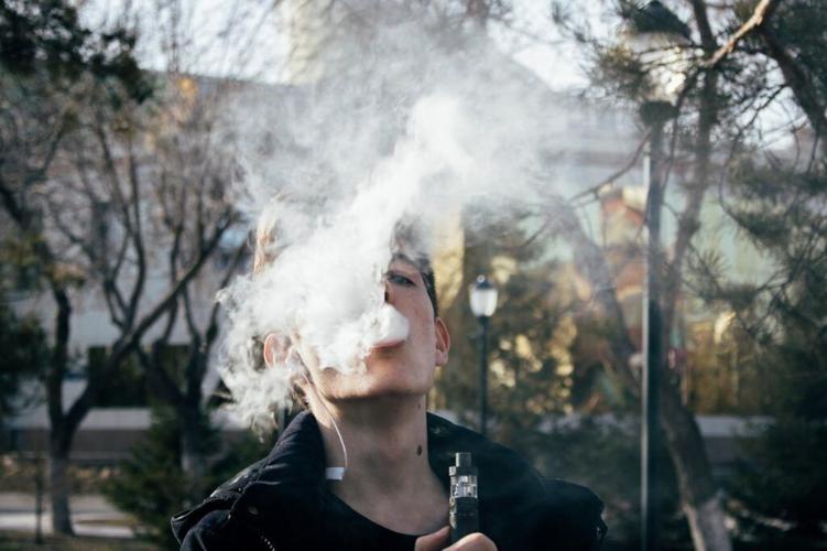 Vaping for just a few days can cause lasting lung damage: study