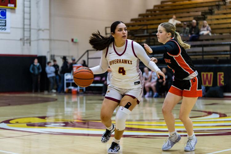 TD gbx Begay dribble2.jpg