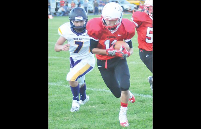 Dufur finishes strong in win over Falls City