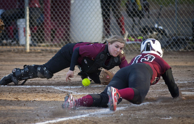 TDW game slips away at the end: No. 3-ranked Redmond scores four in the sixth for 5-4 comeback