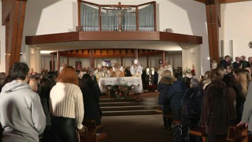 Several hundred people attended an emotional memorial mass led by Monsignor Jean-Marie Lovey, bishop of the diocese of Sion