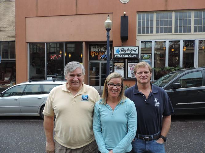 Oven-baked anniversary: Andrew’s Pizza shapes up a 25th-year celebration