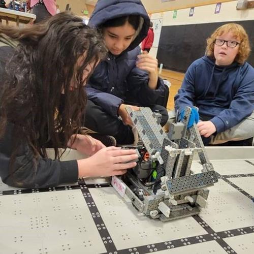 Columbia Gorge STEM Hub 3.jpg