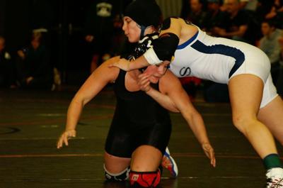 Three Bruin wrestlers heading to state