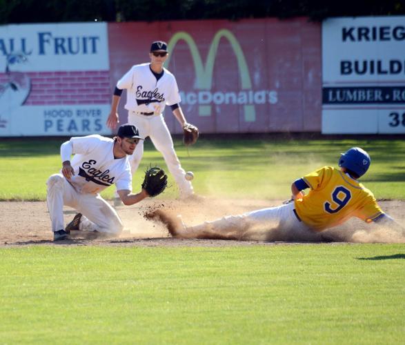 HRV baseball routs Eagle Point in Battle of the Eagles, advances to quarterfinal matchup with Ashland