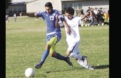 Early goals help sink Riverhawks