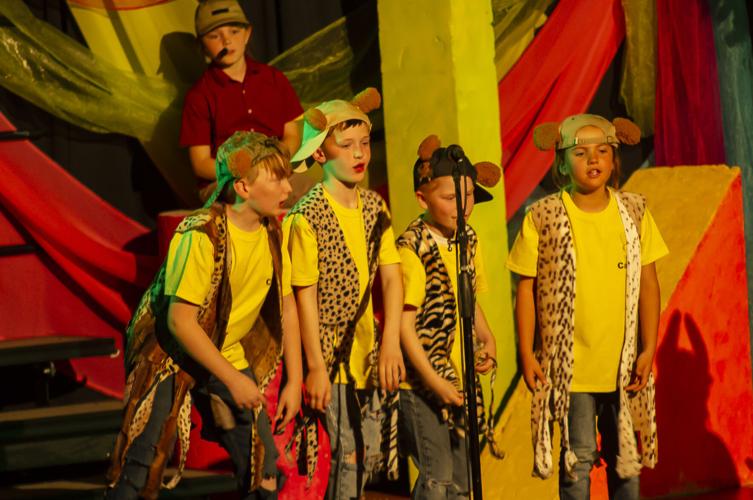 SeussicalJr Opening_mbg3735.JPG