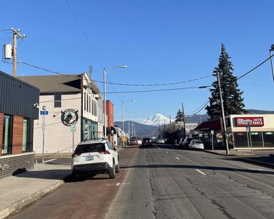 The stretch of Hood River Highway from Pacific Ave to Oak St has been proposed for a jurisdictional transfer. Photo by Laurel Brown.