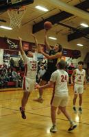 South Wasco boys basketball keeps perfect record intact