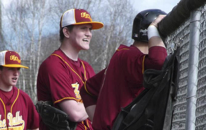 Walker makes triumphant return: Senior pitcher gets the start 11 months after cancer diagnosis