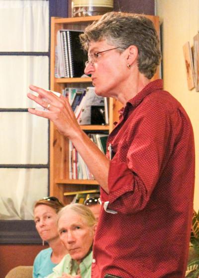 District 2 candidate McLeod-Skinner comes to Hood River