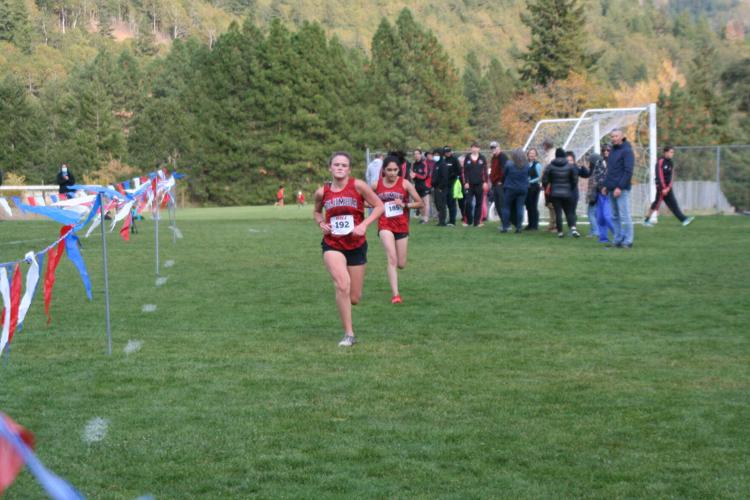 192 Leah Swanson and 185 Damarys Alvarez.JPG