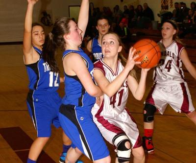 Fast start by Trout Lake girls leads to 22-point win