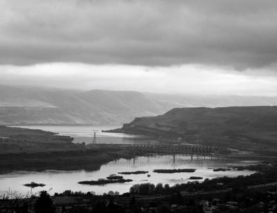 Silver water, silver sky