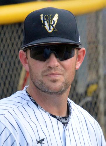 Eagles baseball wins defensive battle against Rams