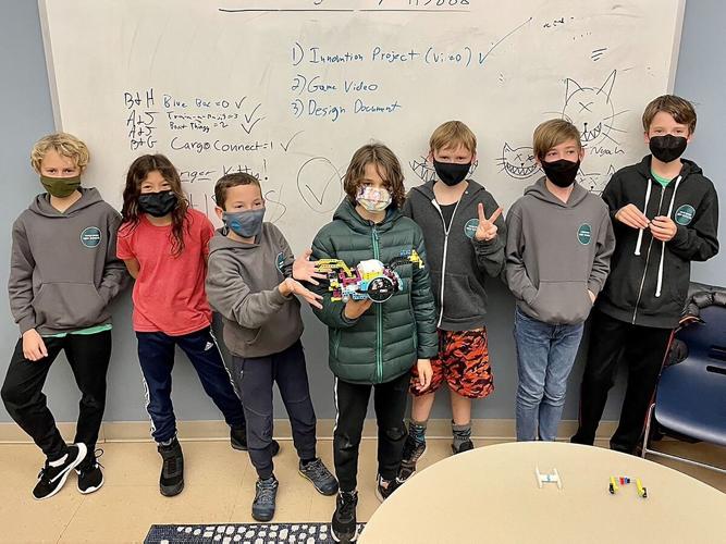 Hood River New School robotics Team Danger Kitty