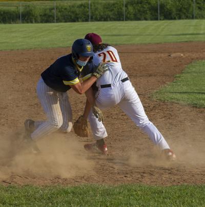 Hood River Valley versus The Dalles baseball