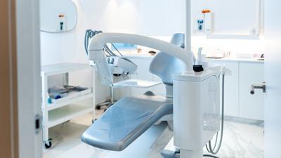 Rising dental emergencies fuel growth in after-hours and weekend dentist services