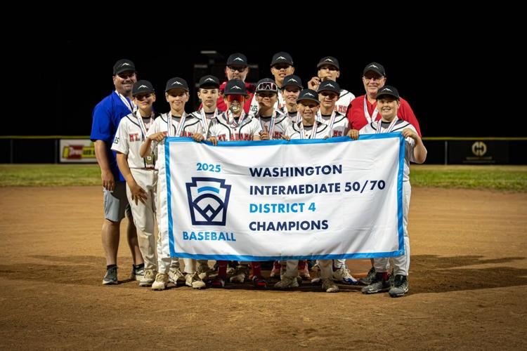 Mt Adams Little League 50 70 District Champions.JPG