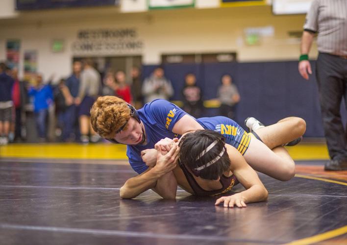 HRV wrestling unable to take down the Bulldogs in Hermiston