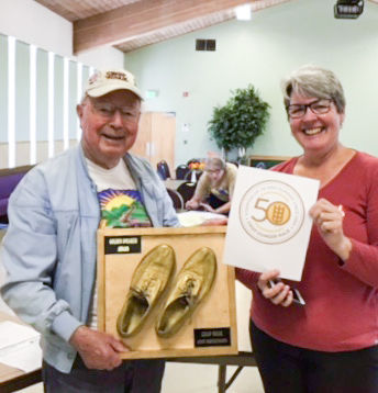 A5 CROP 2019 golden sneaker.jpg