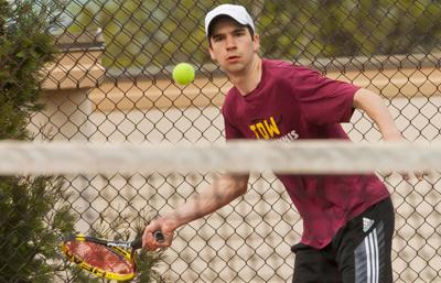 Hermiston completes tennis sweep