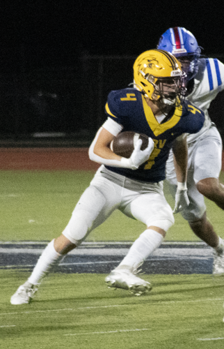 Eagle senior Davin Snyder with the ball last year.