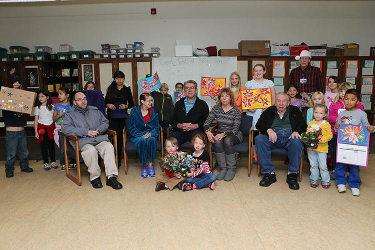 Parkdale Elementary spreads holiday cheer to HR Care Center residents