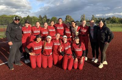 The Bruin softball team at state in Richland May 21