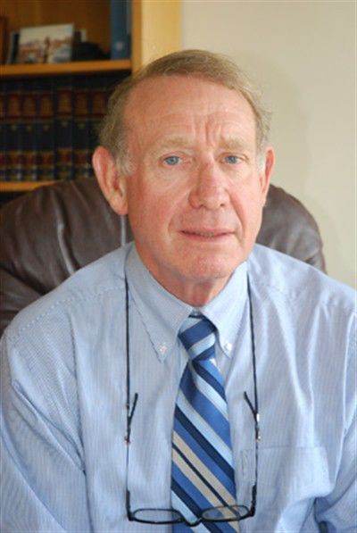Judge Donald Hull announces retirement
