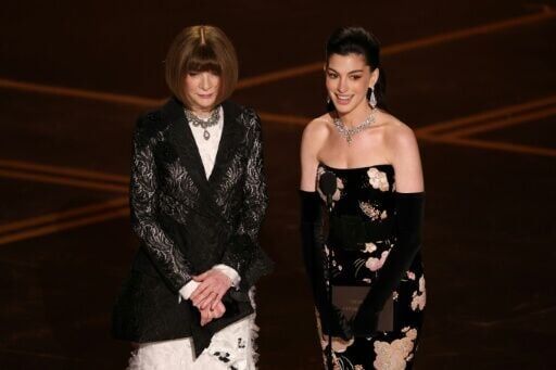 Anna Wintour (L) and Anne Hathaway were presenters at the Oscars -- a moment that doubled as promo for the upcoming sequel to 'The Devil Wears Prada'