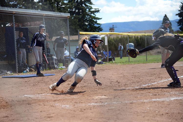 HRV softball bounces back with big wins over Hermiston