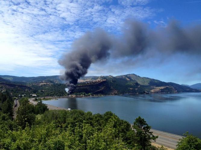Mosier train derailment spills oil, sparks fire